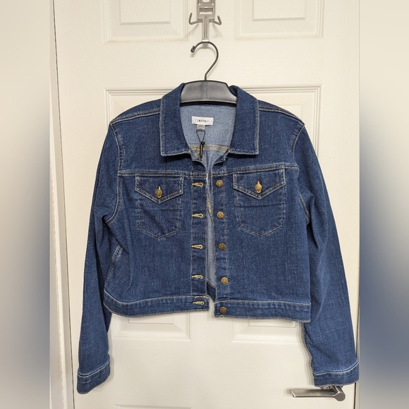 Calvin Klein Jackets & Blazers - Calvin Klein cropped denim jacket